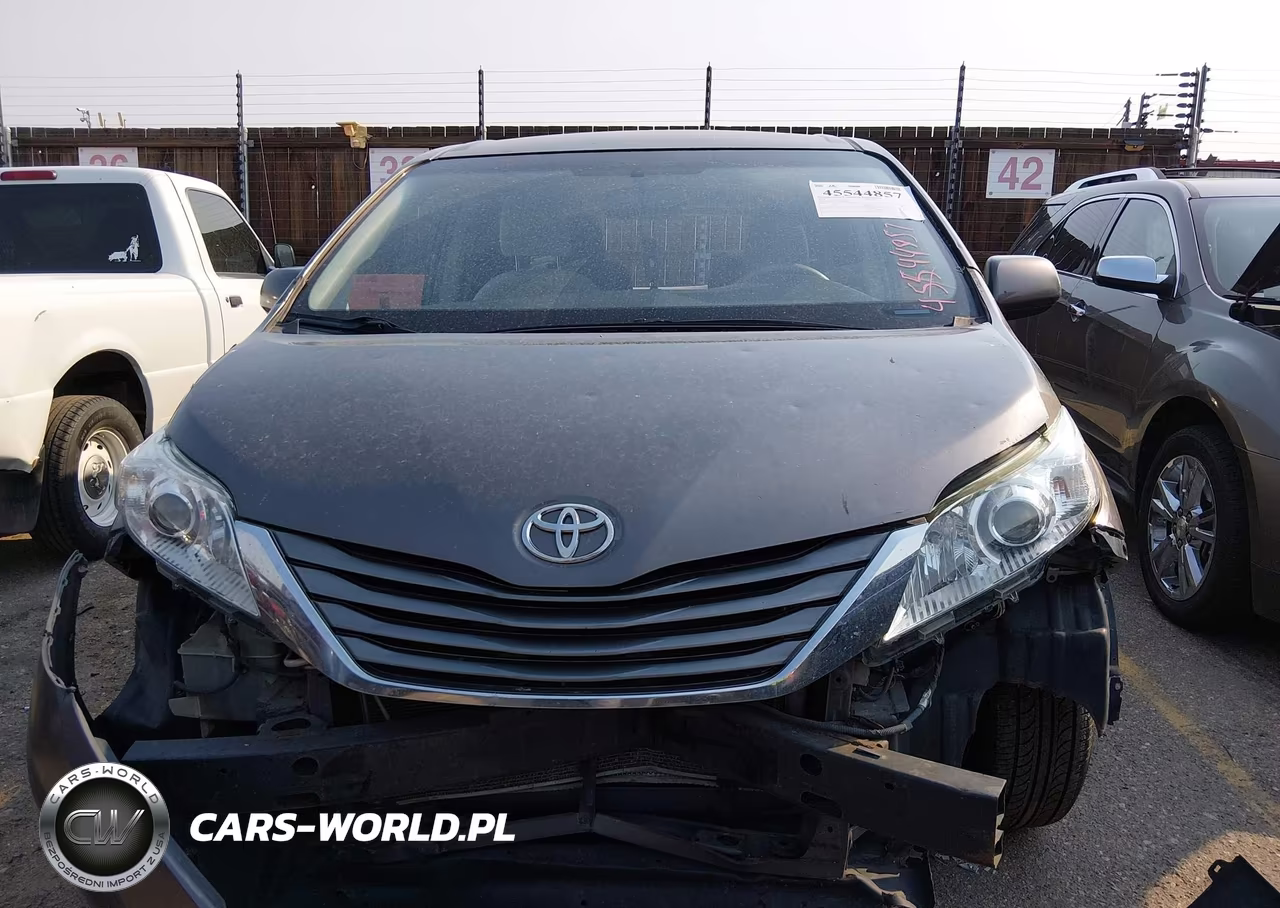 2014 Toyota Sienna Le V6 8 Passenger VIN:5TDKK3DC2ES459883 - 11