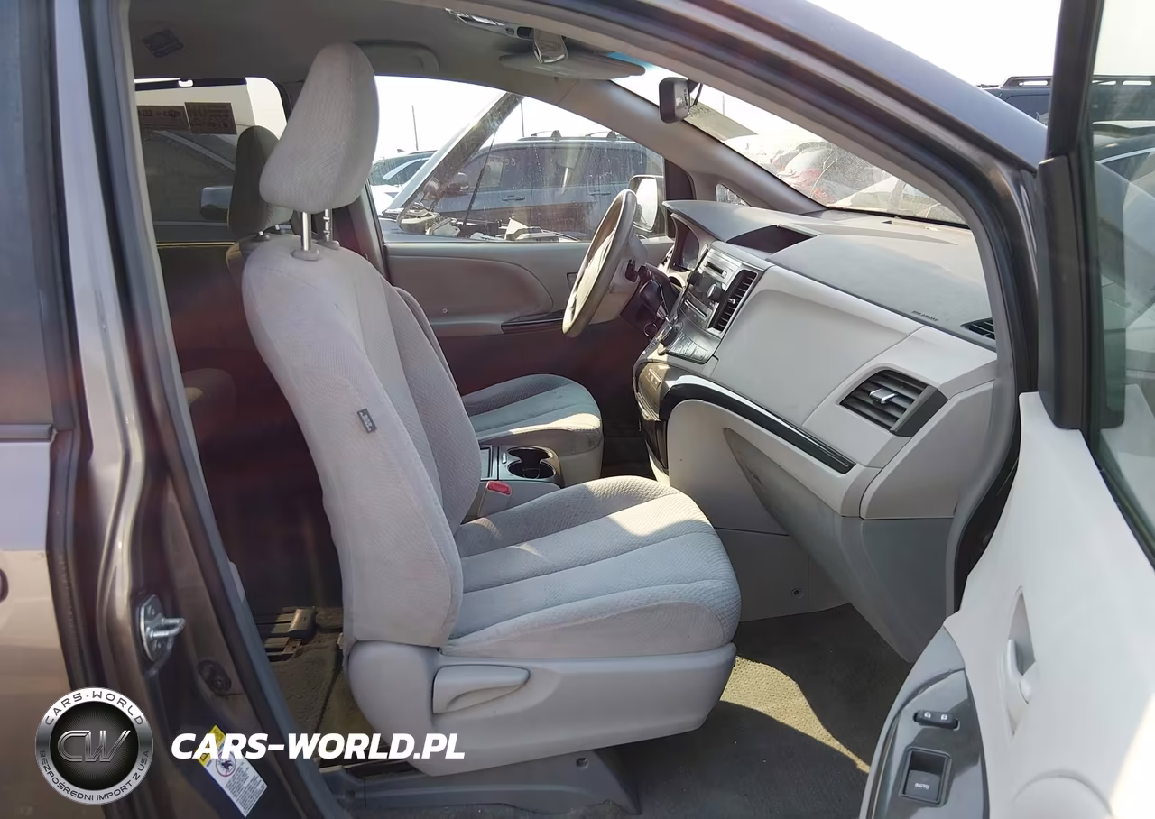 2014 Toyota Sienna Le V6 8 Passenger VIN:5TDKK3DC2ES459883 - 5