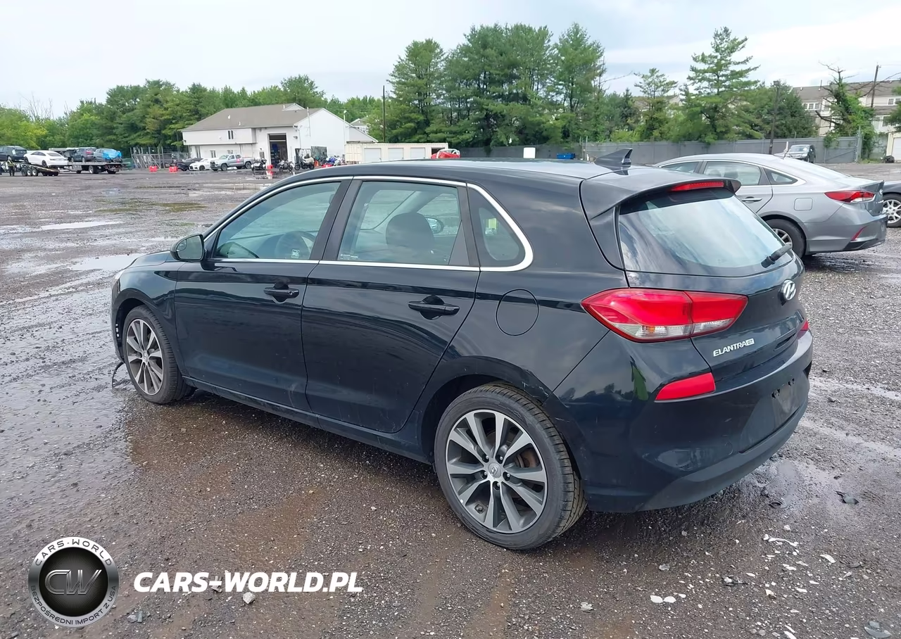2018 Hyundai Elantra Gt VIN:KMHH35LE9JU025757 - 3