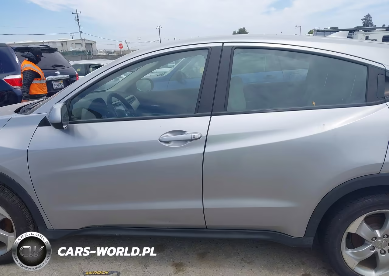 2019 Honda Hr-V Lx VIN:3CZRU5H32KG703843 - 14