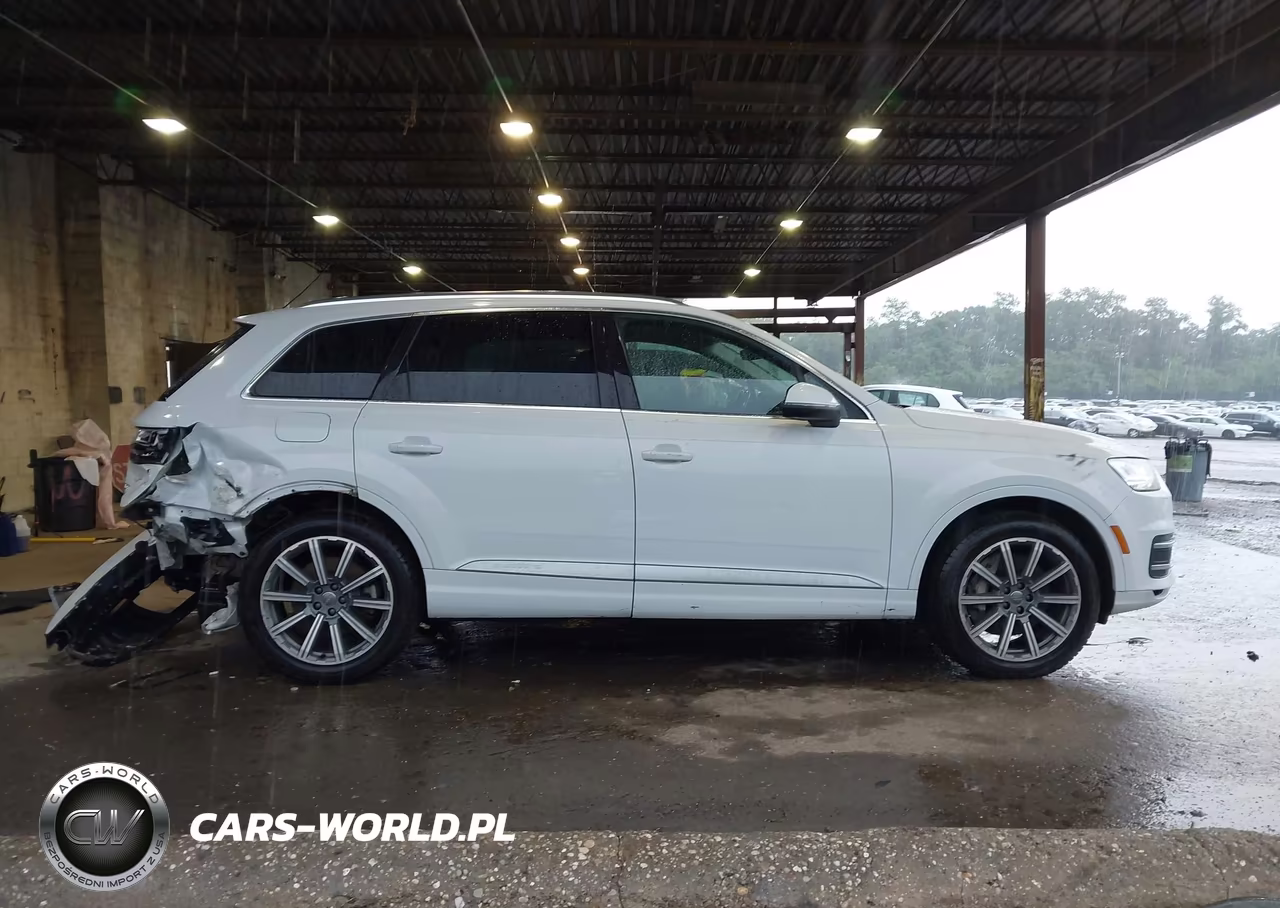 2018 Audi Q7 3.0T Premium VIN:WA1LAAF77JD037877 - 13