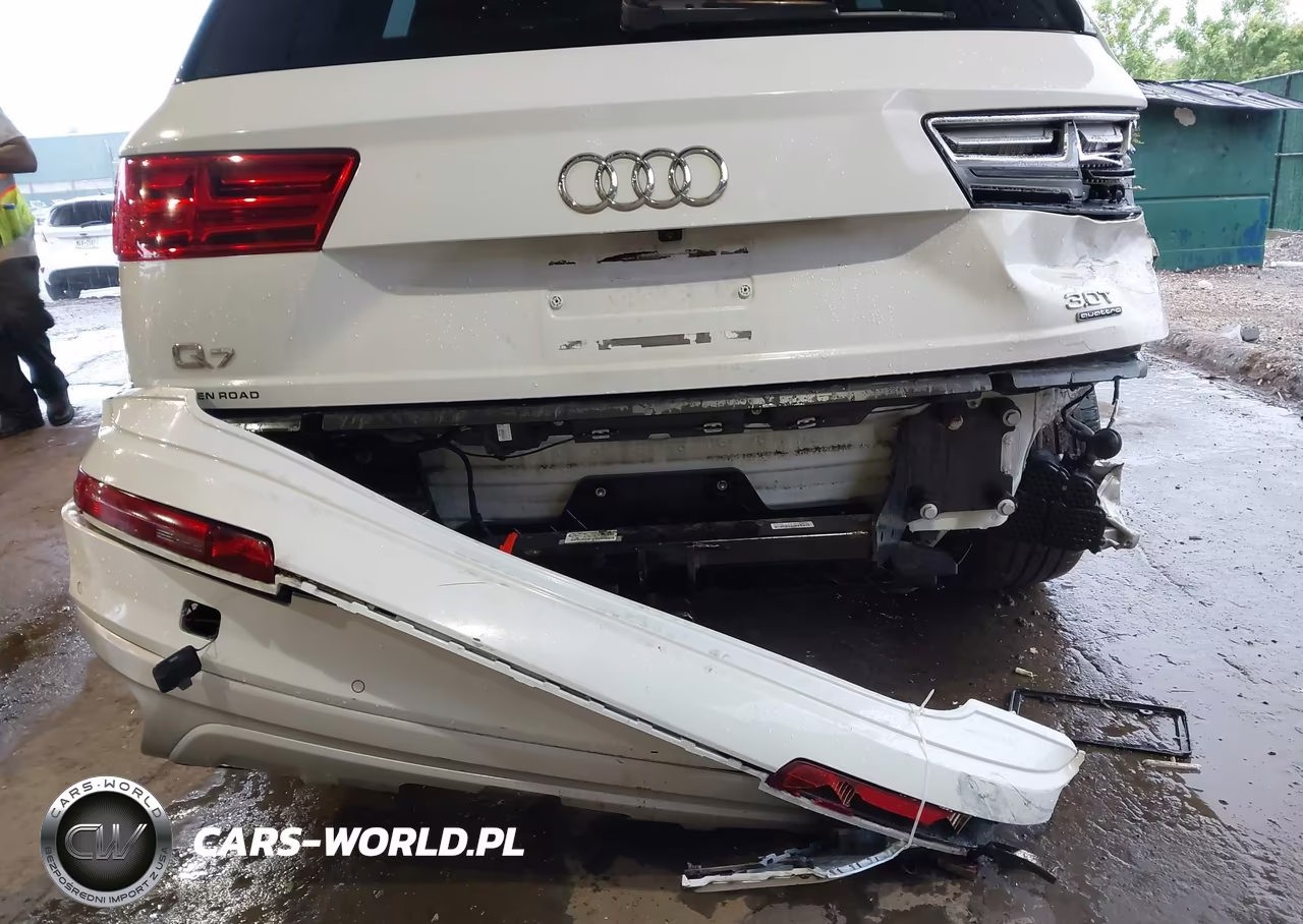2018 Audi Q7 3.0T Premium VIN:WA1LAAF77JD037877 - 6
