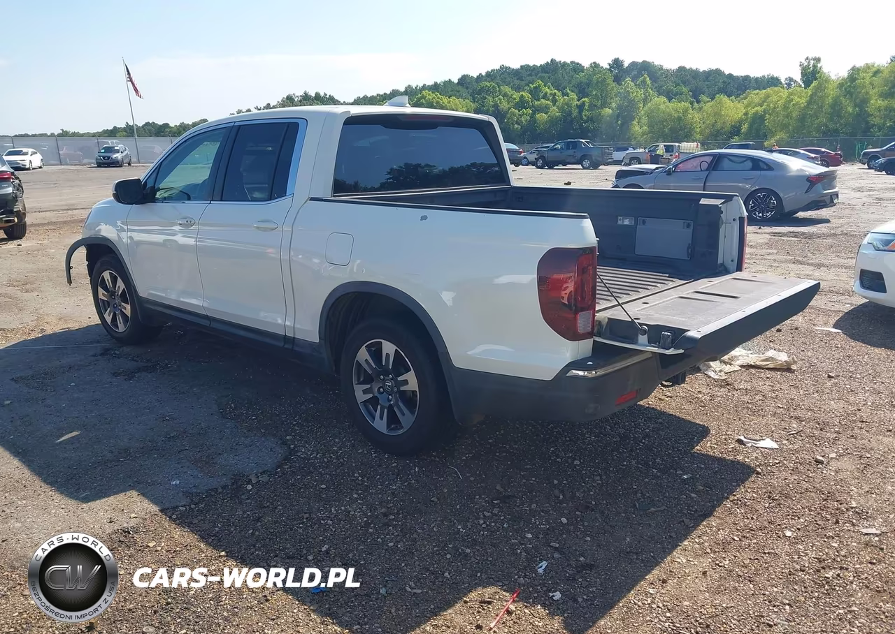 2017 Honda Ridgeline Rtl-T VIN:5FPYK2F6XHB011127 - 3