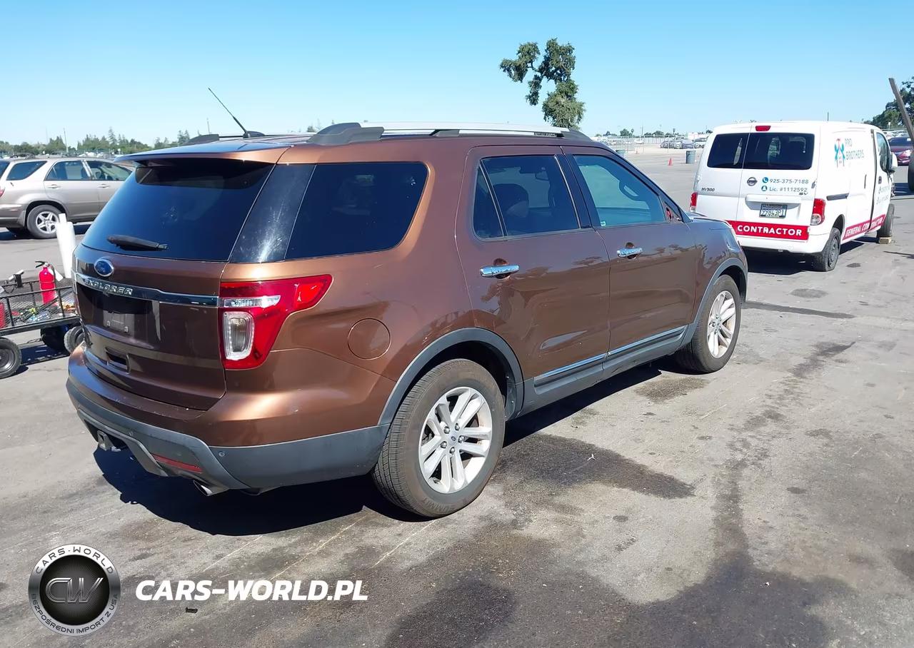 2012 Ford Explorer Xlt VIN:1FMHK7D88CGA84369 - 4