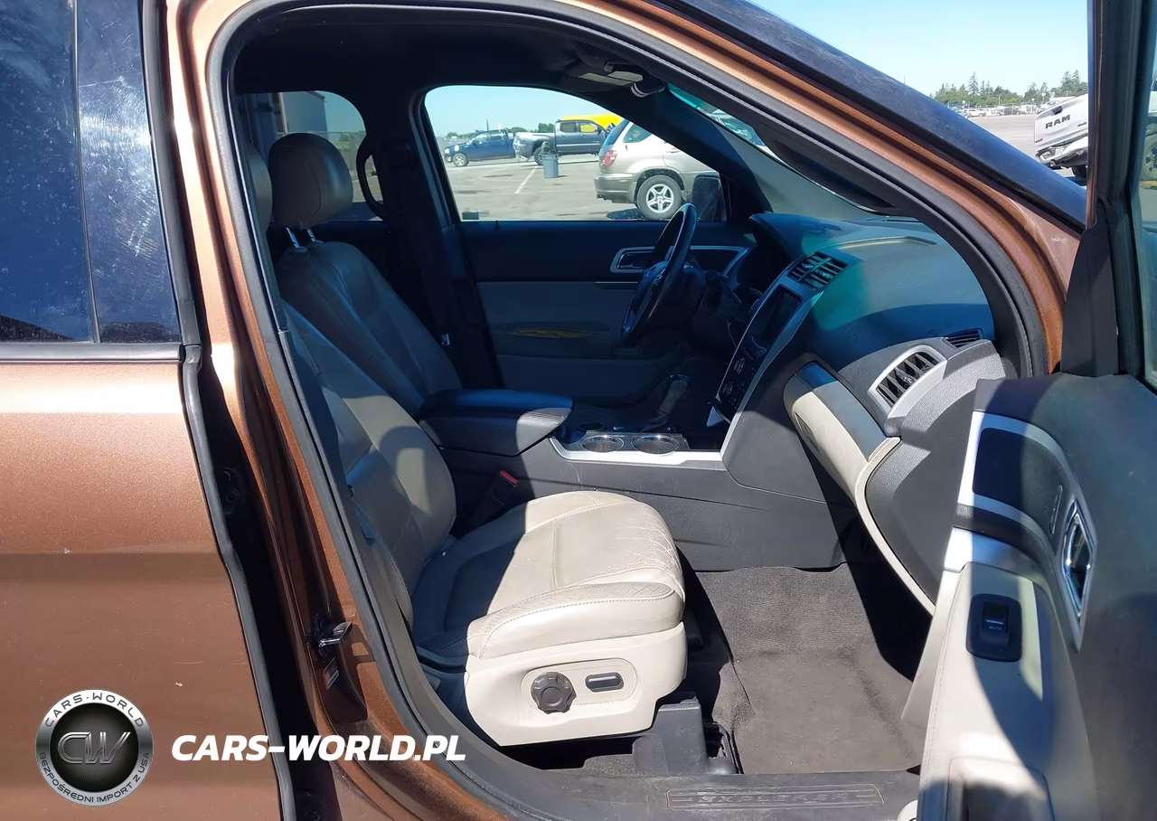 2012 Ford Explorer Xlt VIN:1FMHK7D88CGA84369 - 5