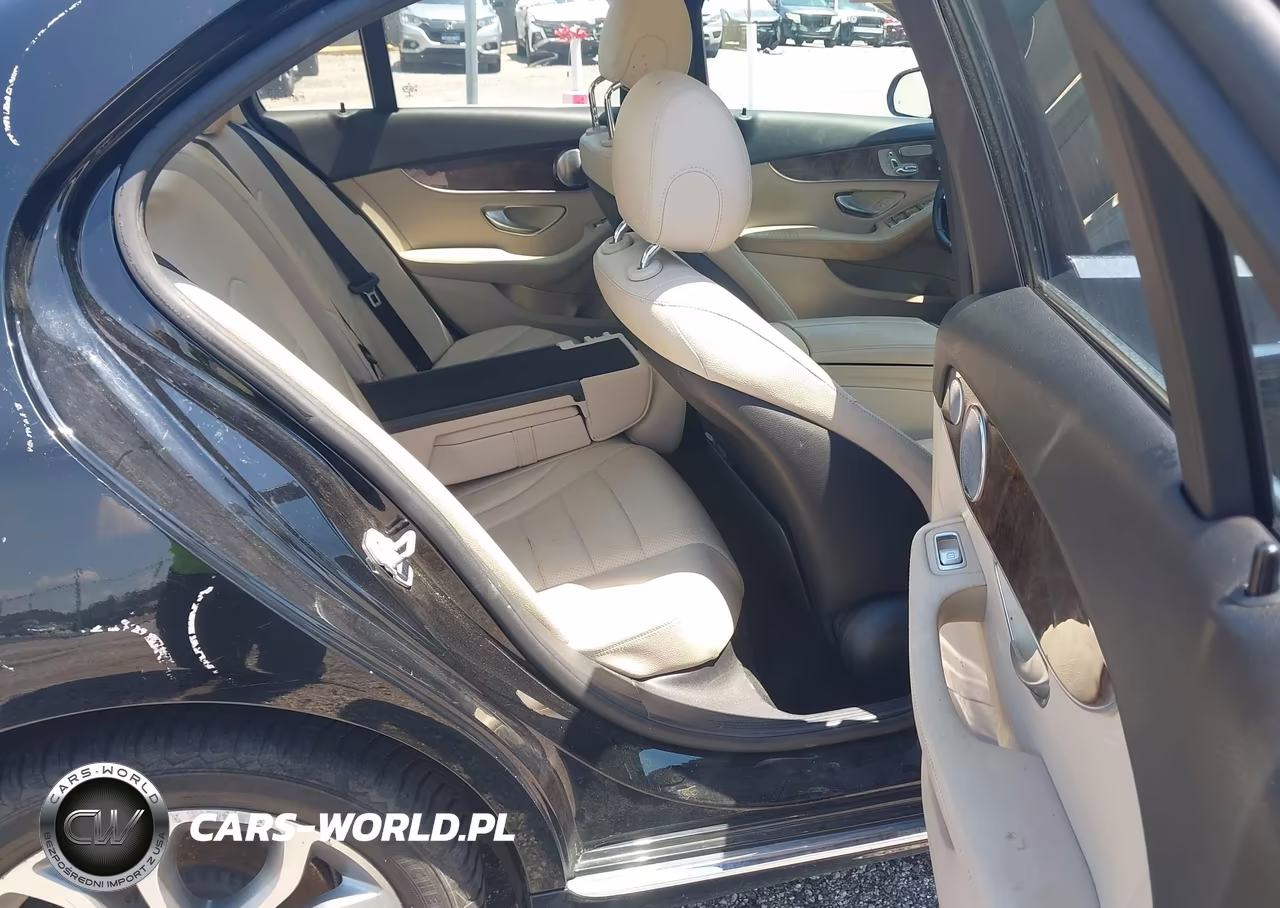2016 Mercedes-Benz C 300 4Matic VIN:55SWF4KB4GU107674 - 8