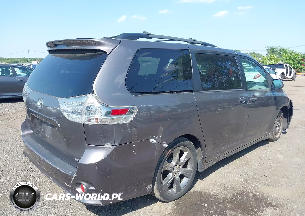 2011 Toyota Sienna Se VIN:5TDXK3DC2BS165031 - 18