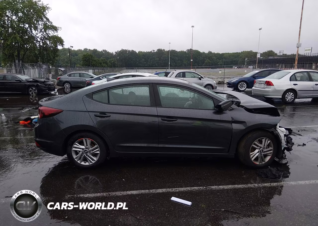 2020 Hyundai Elantra Sel VIN:5NPD84LF0LH557578 - 13