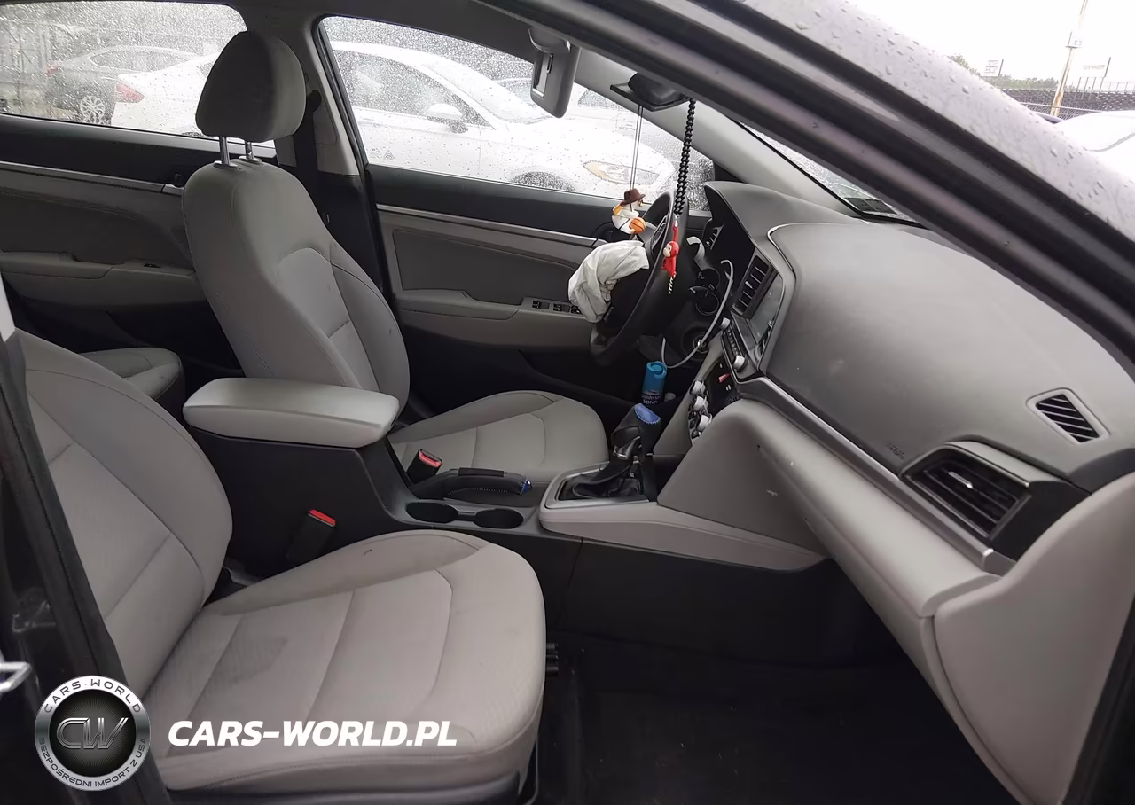 2020 Hyundai Elantra Sel VIN:5NPD84LF0LH557578 - 5
