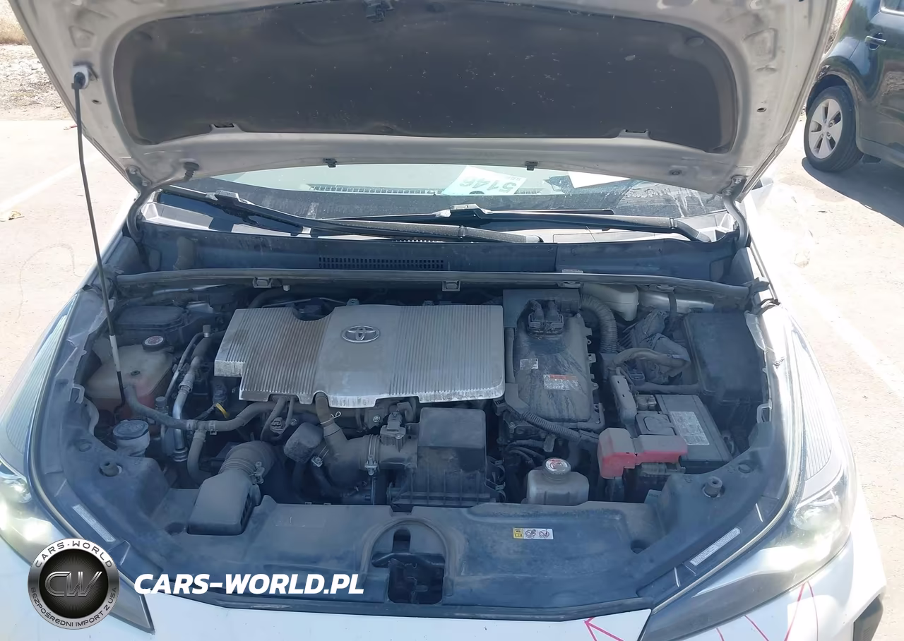 2020 Toyota Prius Xle VIN:JTDKARFU4L3122562 - 10