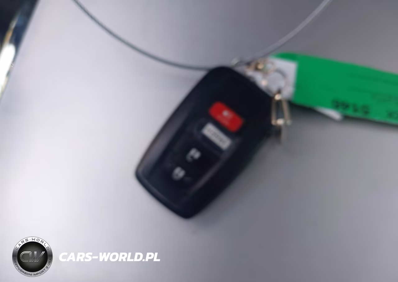 2020 Toyota Prius Xle VIN:JTDKARFU4L3122562 - 11