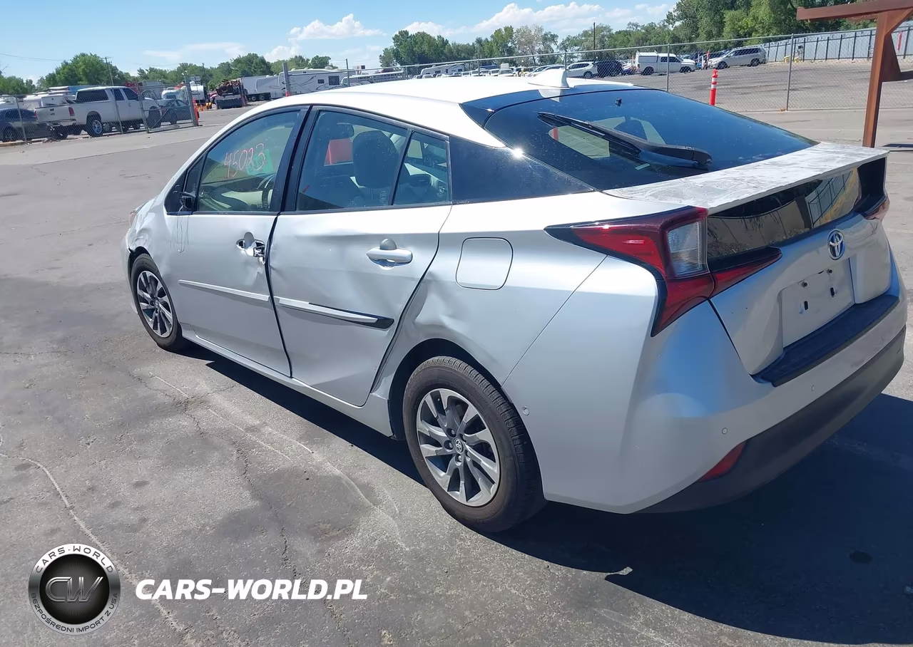 2020 Toyota Prius Xle VIN:JTDKARFU4L3122562 - 15