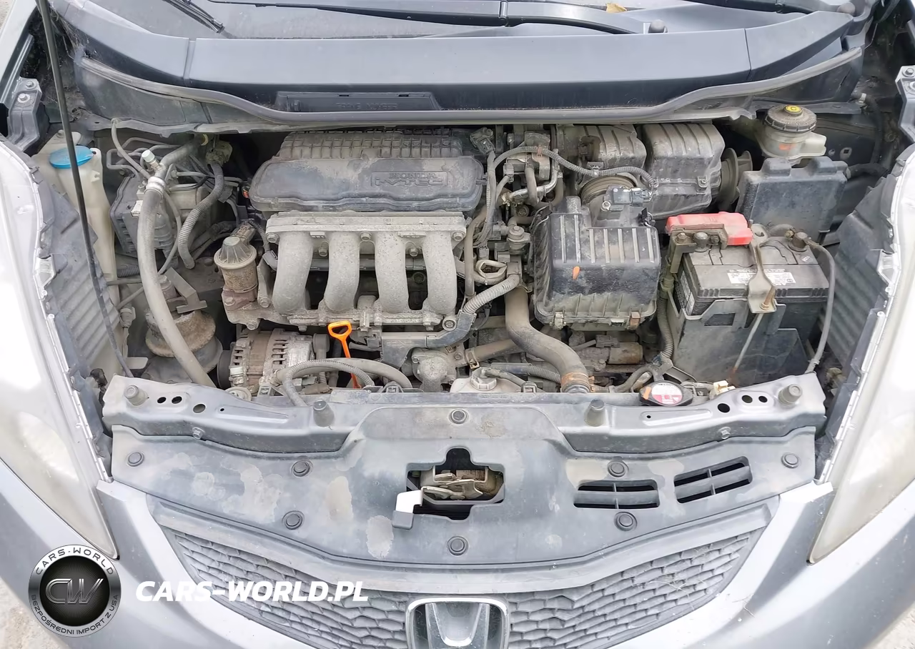 2013 Honda Fit VIN:JHMGE8H3XDC067530 - 5