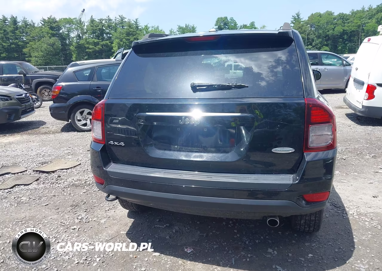 2014 Jeep Compass Latitude VIN:1C4NJDEBXED546292 - 16