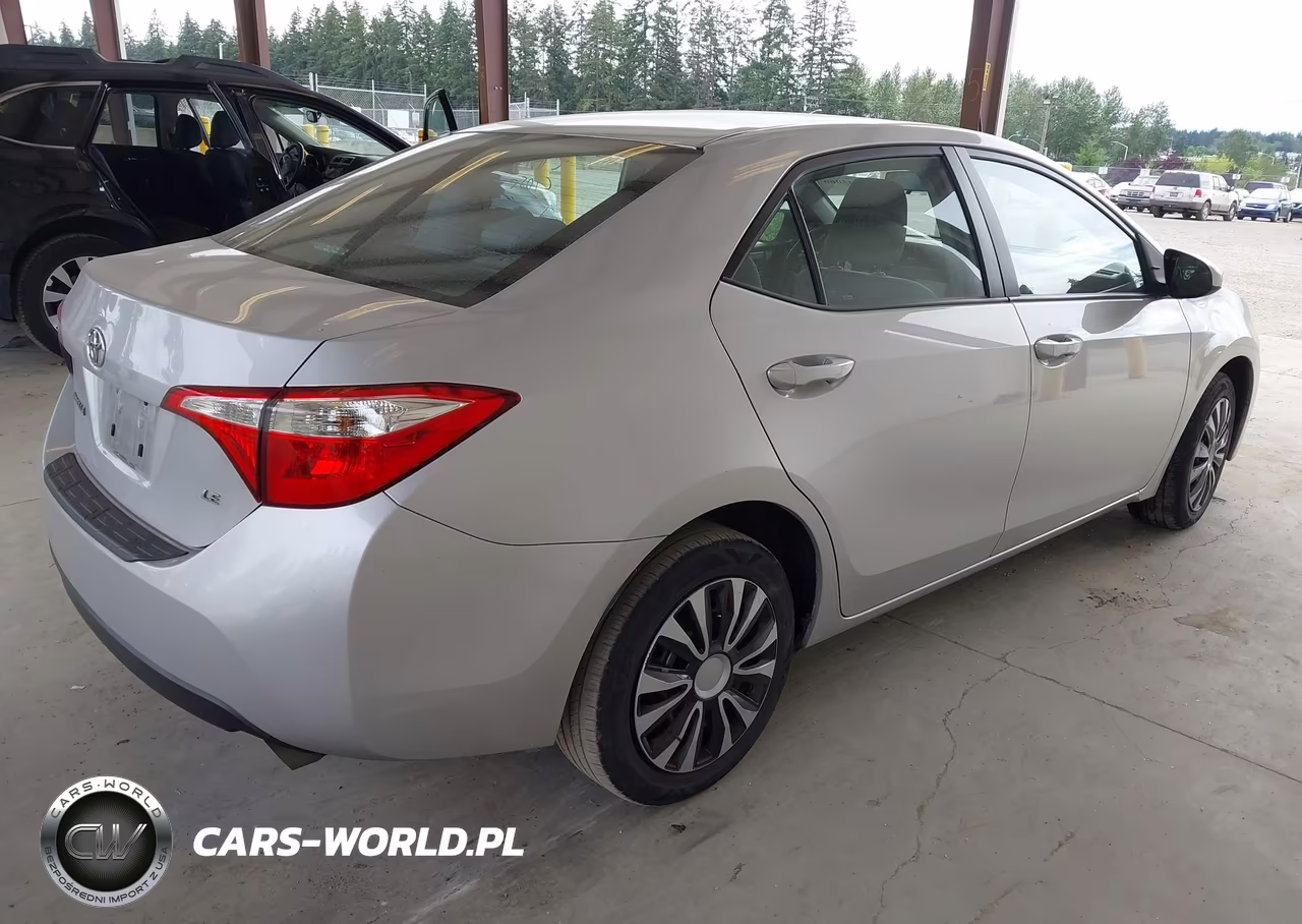 2016 Toyota Corolla Le VIN:2T1BURHE9GC717434 - 4