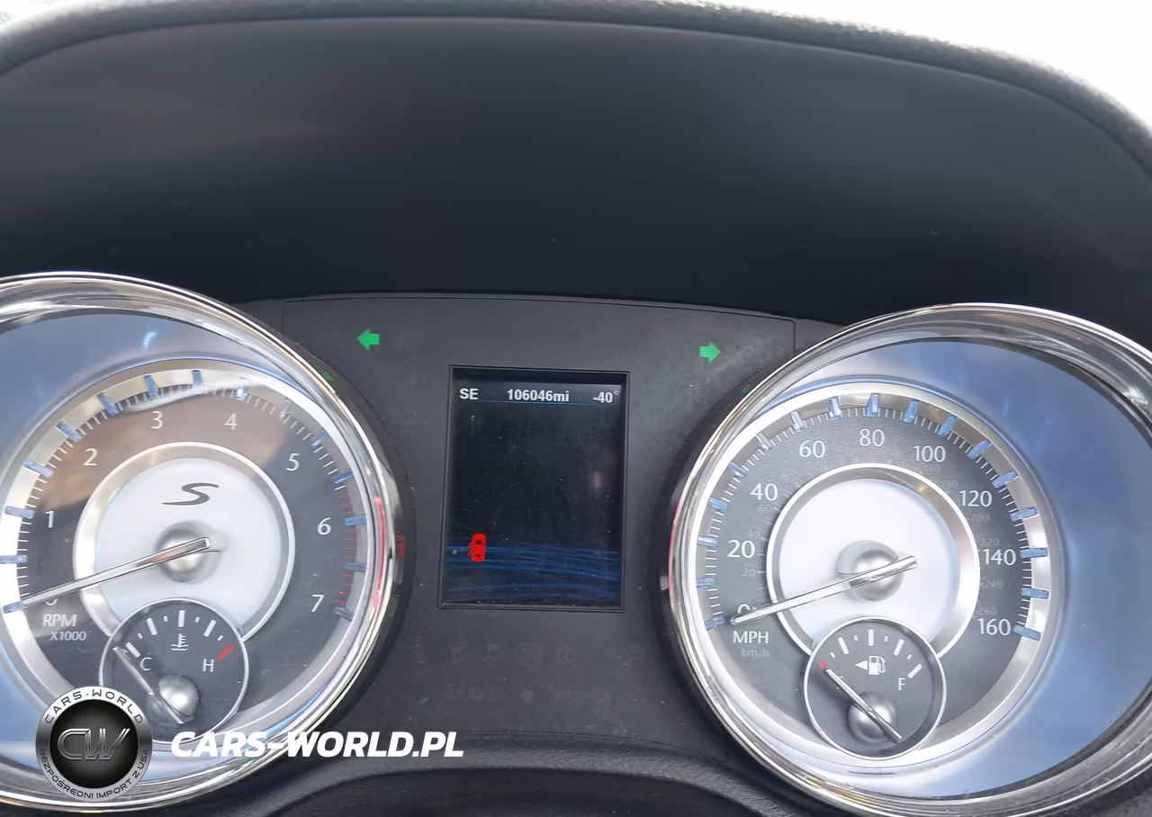 2014 Chrysler 300 VIN:2C3CCABT8EH303830 - 7