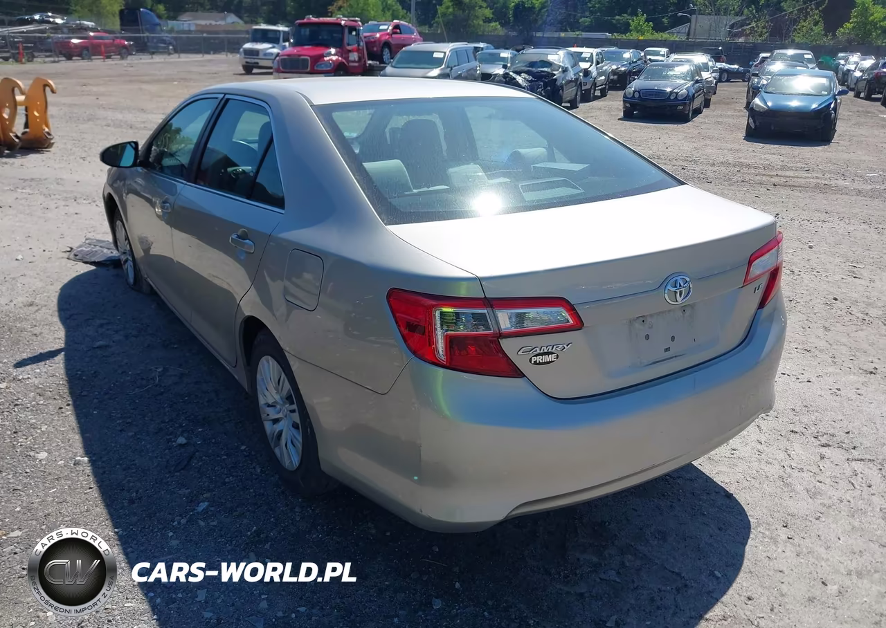 2014 Toyota Camry Le VIN:4T4BF1FK9ER339640 - 3