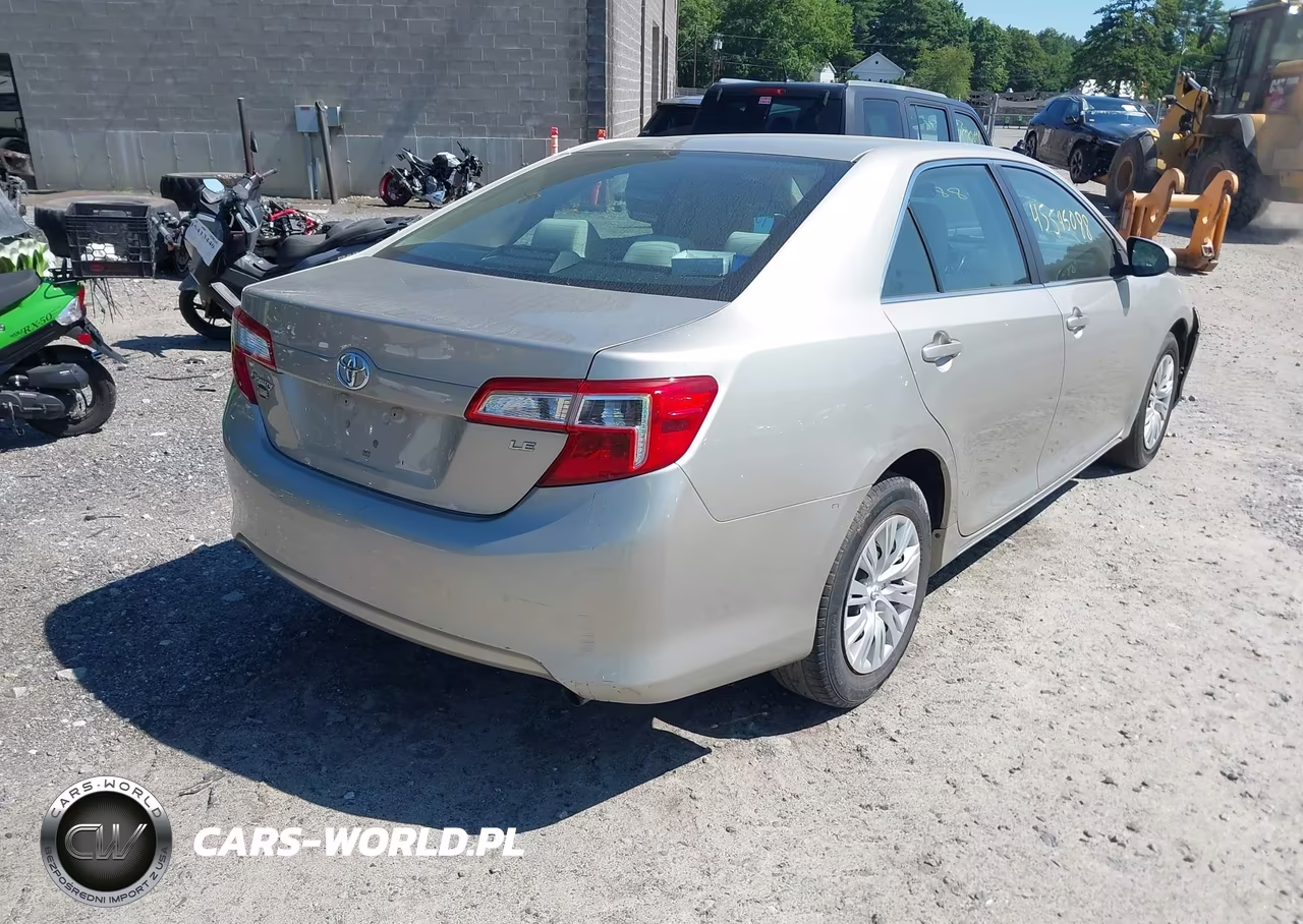 2014 Toyota Camry Le VIN:4T4BF1FK9ER339640 - 4