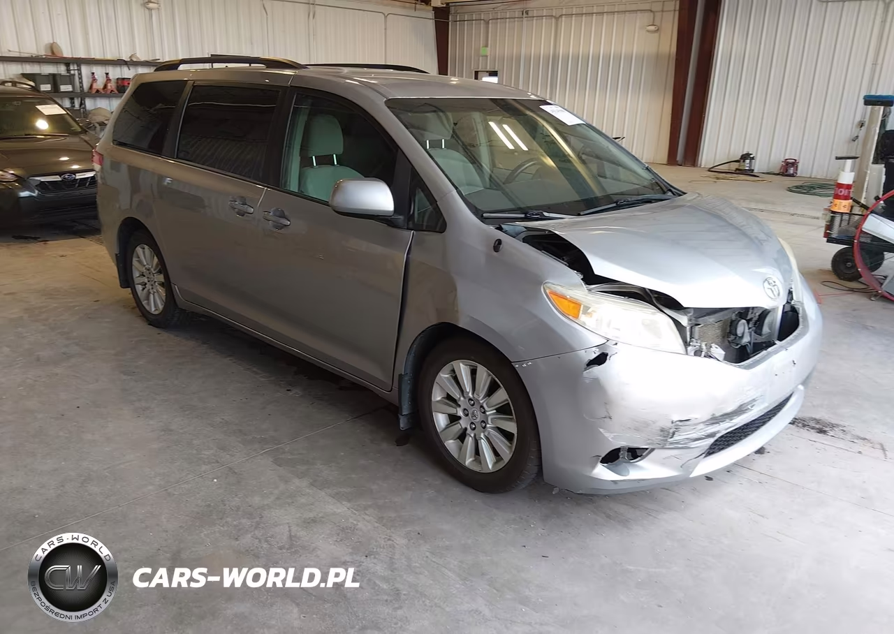 2012 Toyota Sienna Le 7 Passenger – zdjęcie 1 z 17