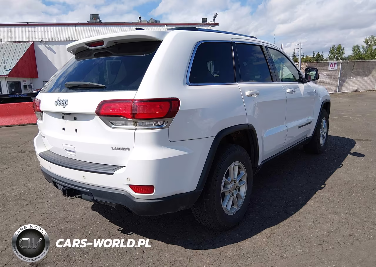 2020 Jeep Grand Cherokee Laredo E 4X4 VIN:1C4RJFAG8LC339711 - 4