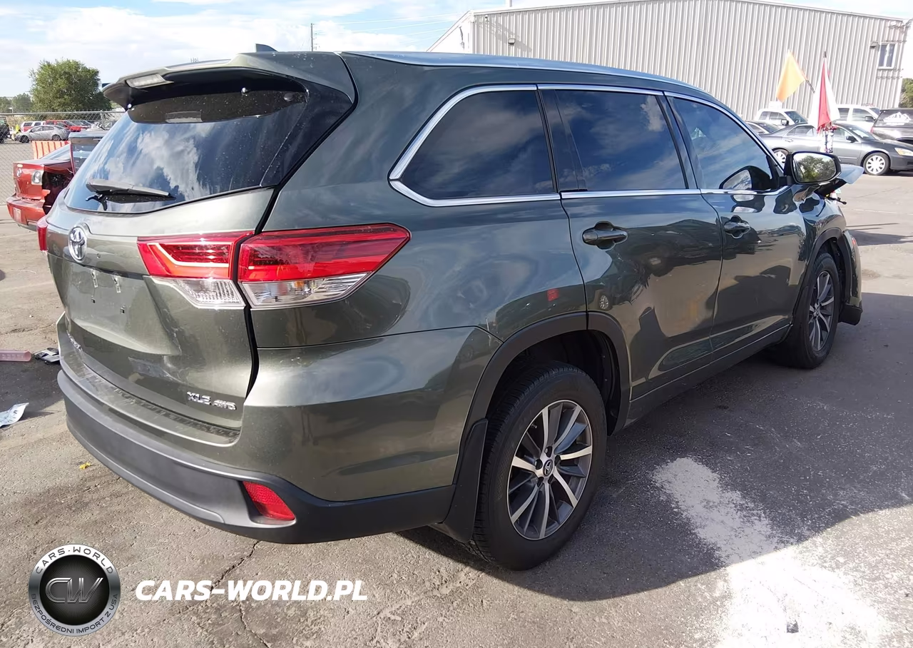 2017 Toyota Highlander Se VIN:5TDJZRFH9HS468751 - 4