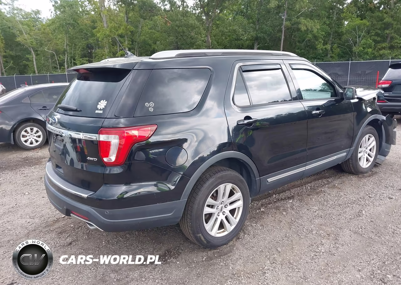 2018 Ford Explorer Xlt VIN:1FM5K8D86JGA29862 - 4