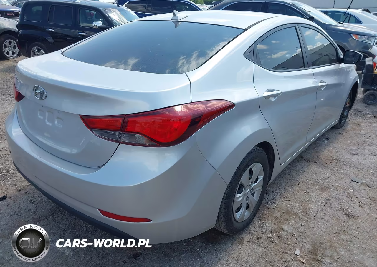 2016 Hyundai Elantra Se VIN:5NPDH4AE5GH714019 - 4