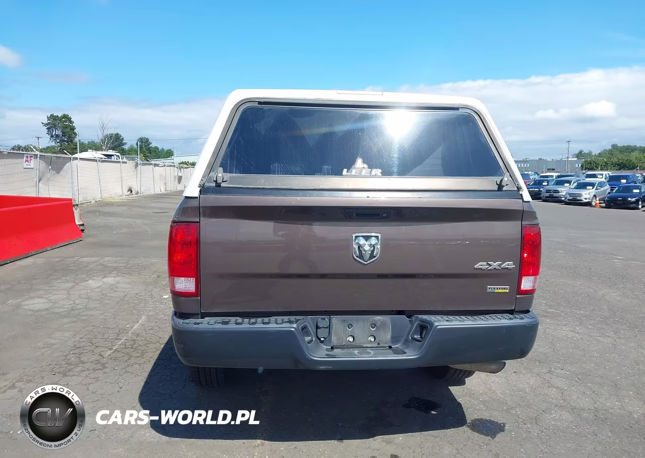 2018 Ram 1500 Tradesman 4X4 5'7 Box VIN:1C6RR7KG7JS306660 - 16