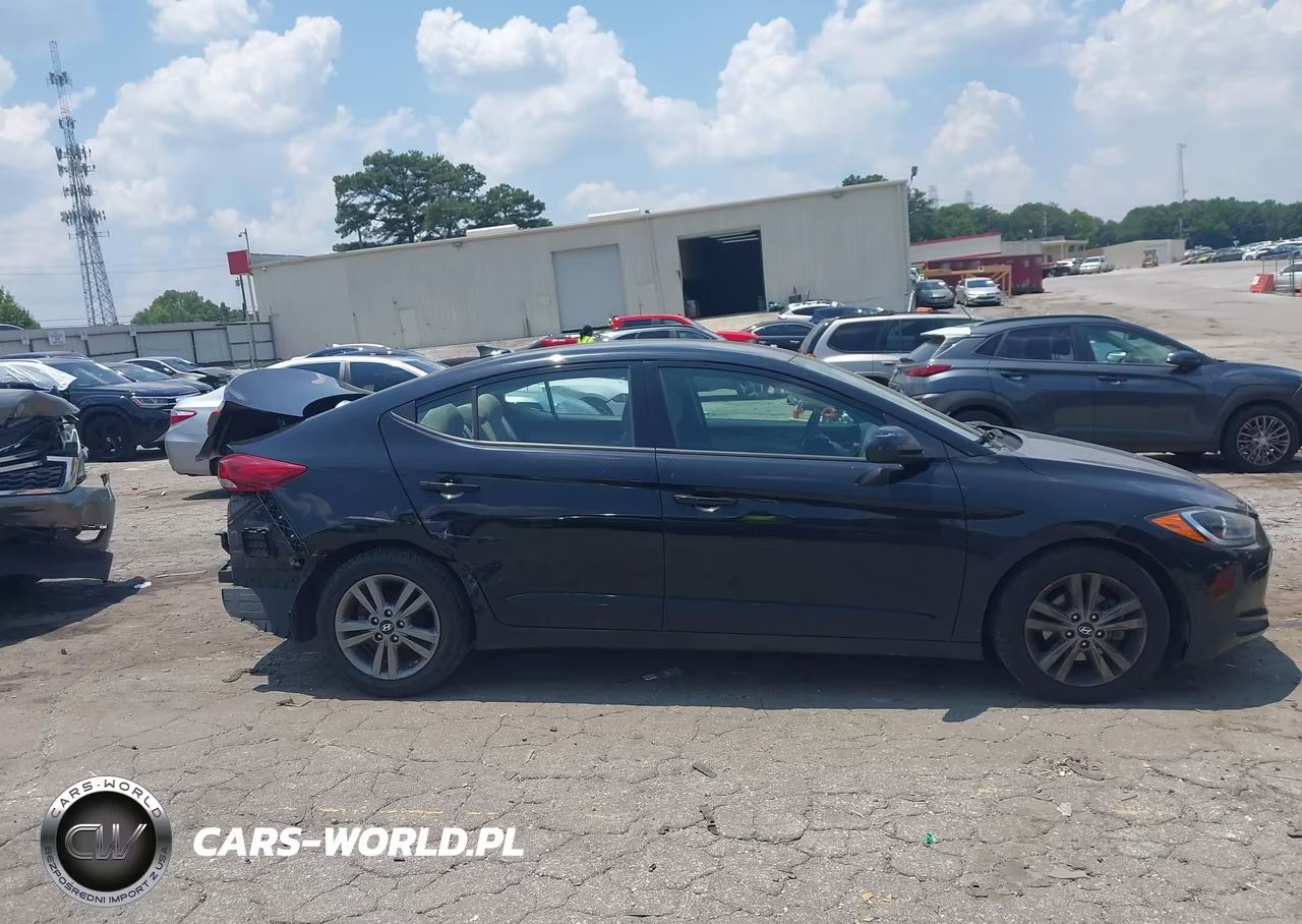 2017 Hyundai Elantra Se VIN:5NPD84LF1HH156676 - 13