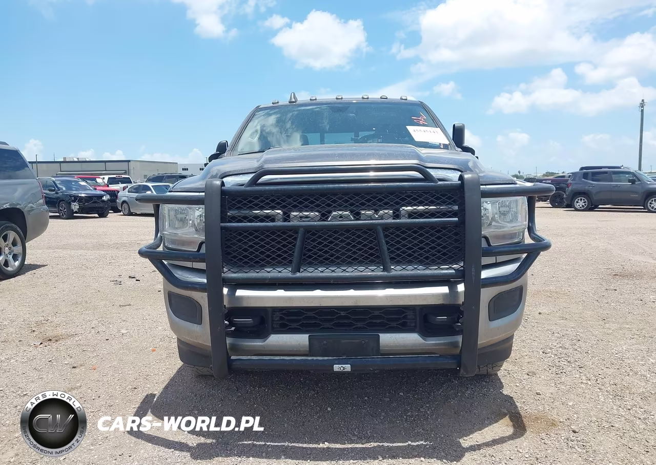 2019 Ram 2500 Tradesman 4X4 8' Box VIN:3C6UR5HL0KG682032 - 13
