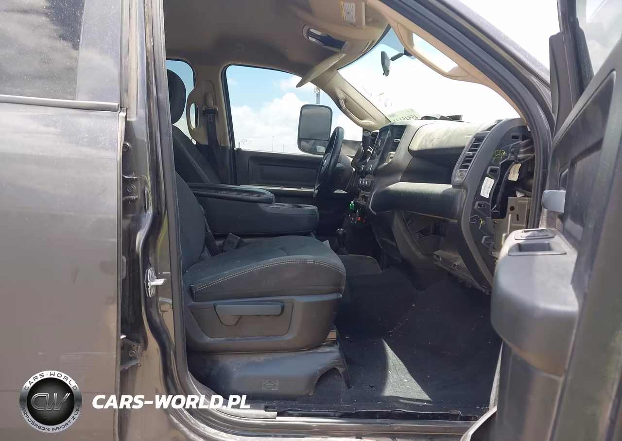 2019 Ram 2500 Tradesman 4X4 8' Box VIN:3C6UR5HL0KG682032 - 5