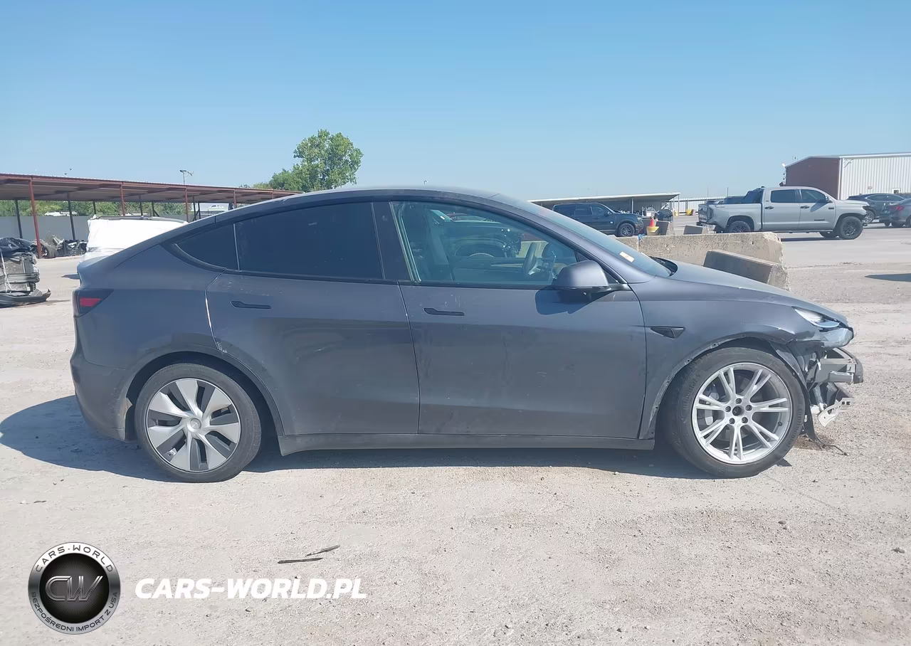2023 Tesla Model Y Awd-Long Range Dual Motor All-Wheel Drive VIN:7SAYGAEE1PF610447 - 13
