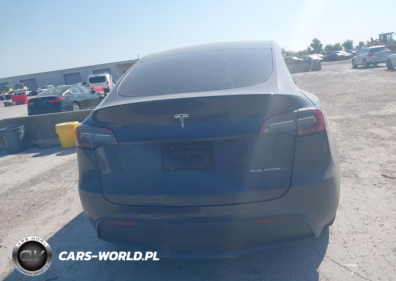 2023 Tesla Model Y Awd-Long Range Dual Motor All-Wheel Drive VIN:7SAYGAEE1PF610447 - 16