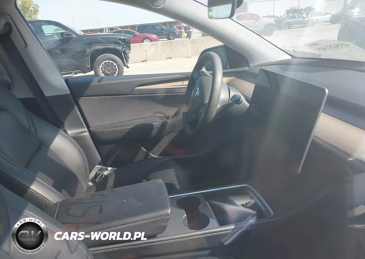 2023 Tesla Model Y Awd-Long Range Dual Motor All-Wheel Drive VIN:7SAYGAEE1PF610447 - 18