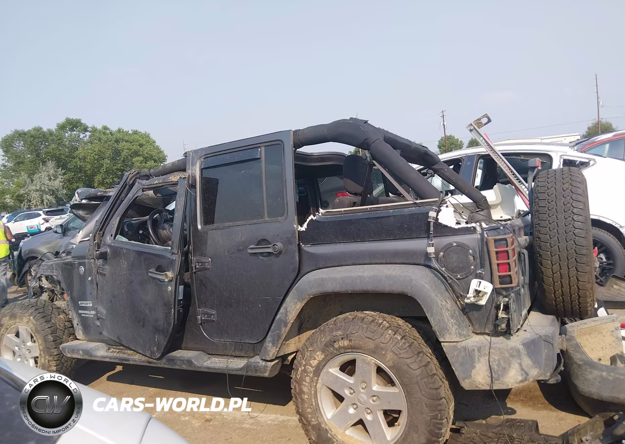 2016 Jeep Wrangler Unlimited Sport VIN:1C4BJWDG6GL257754 - 15