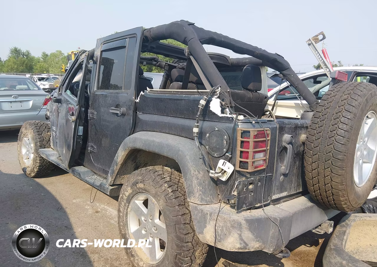 2016 Jeep Wrangler Unlimited Sport VIN:1C4BJWDG6GL257754 - 3