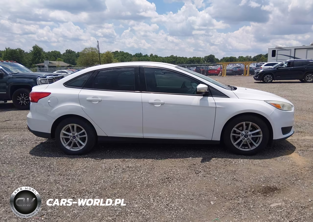 2015 Ford Focus Se VIN:1FADP3F2XFL292244 - 13