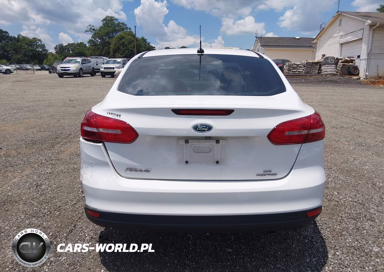 2015 Ford Focus Se VIN:1FADP3F2XFL292244 - 16