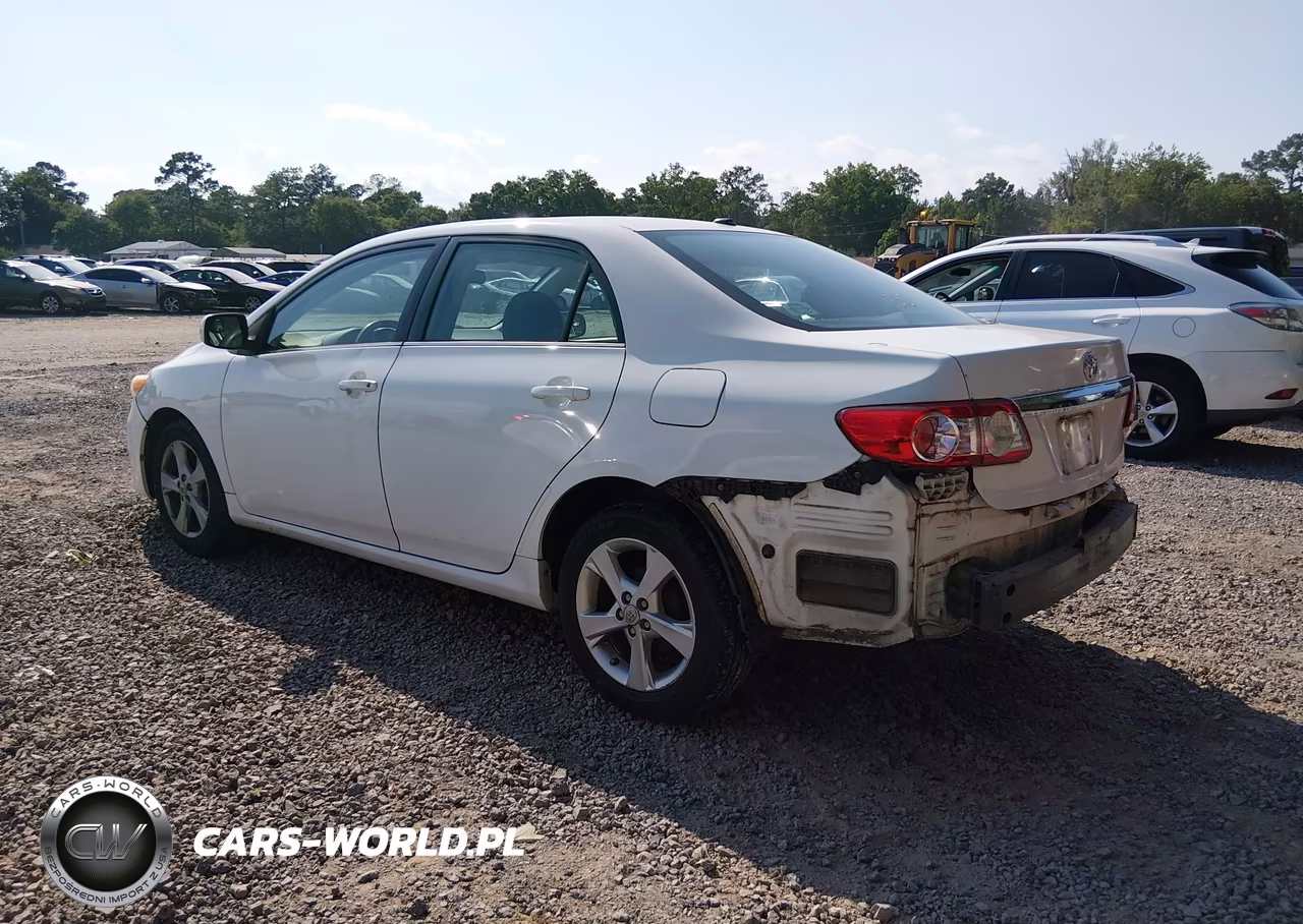 2013 Toyota Corolla Le VIN:5YFBU4EE4DP106777 - 3
