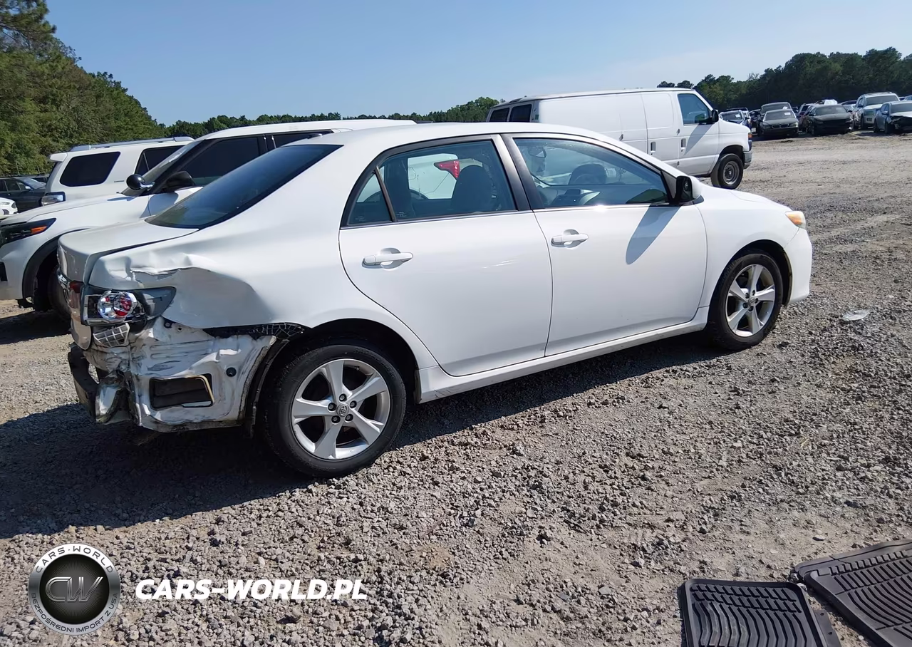 2013 Toyota Corolla Le VIN:5YFBU4EE4DP106777 - 4