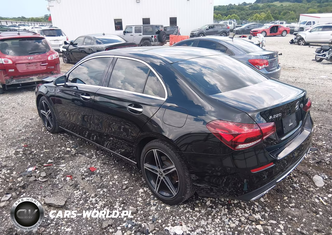 2020 Mercedes-Benz A 220 VIN:W1K3G4EB5LJ205652 - 3