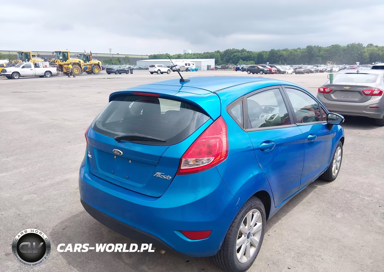 2013 Ford Fiesta Se VIN:3FADP4EJ1DM131985 - 4