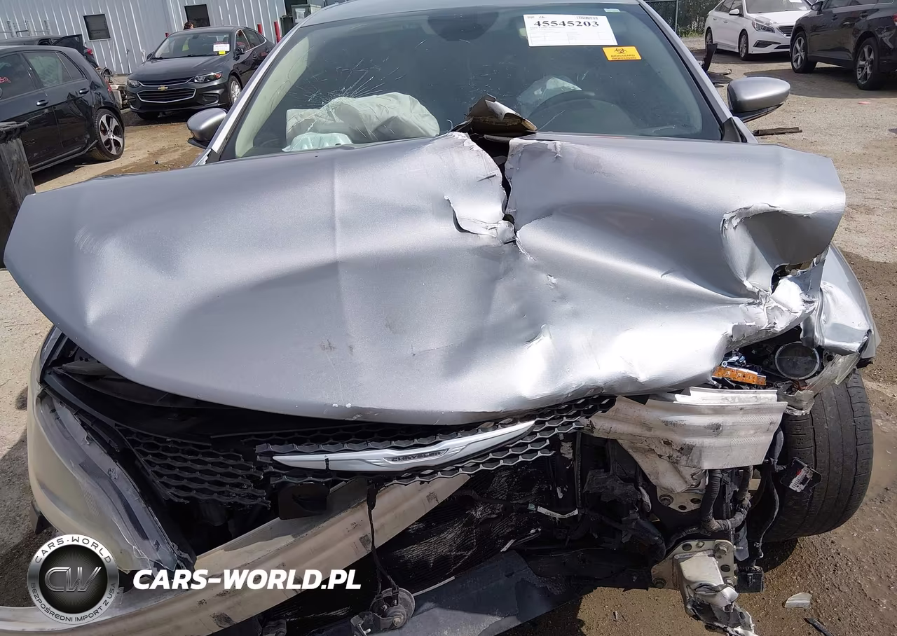 2015 Chrysler 200 C VIN:1C3CCCEG1FN512474 - 10