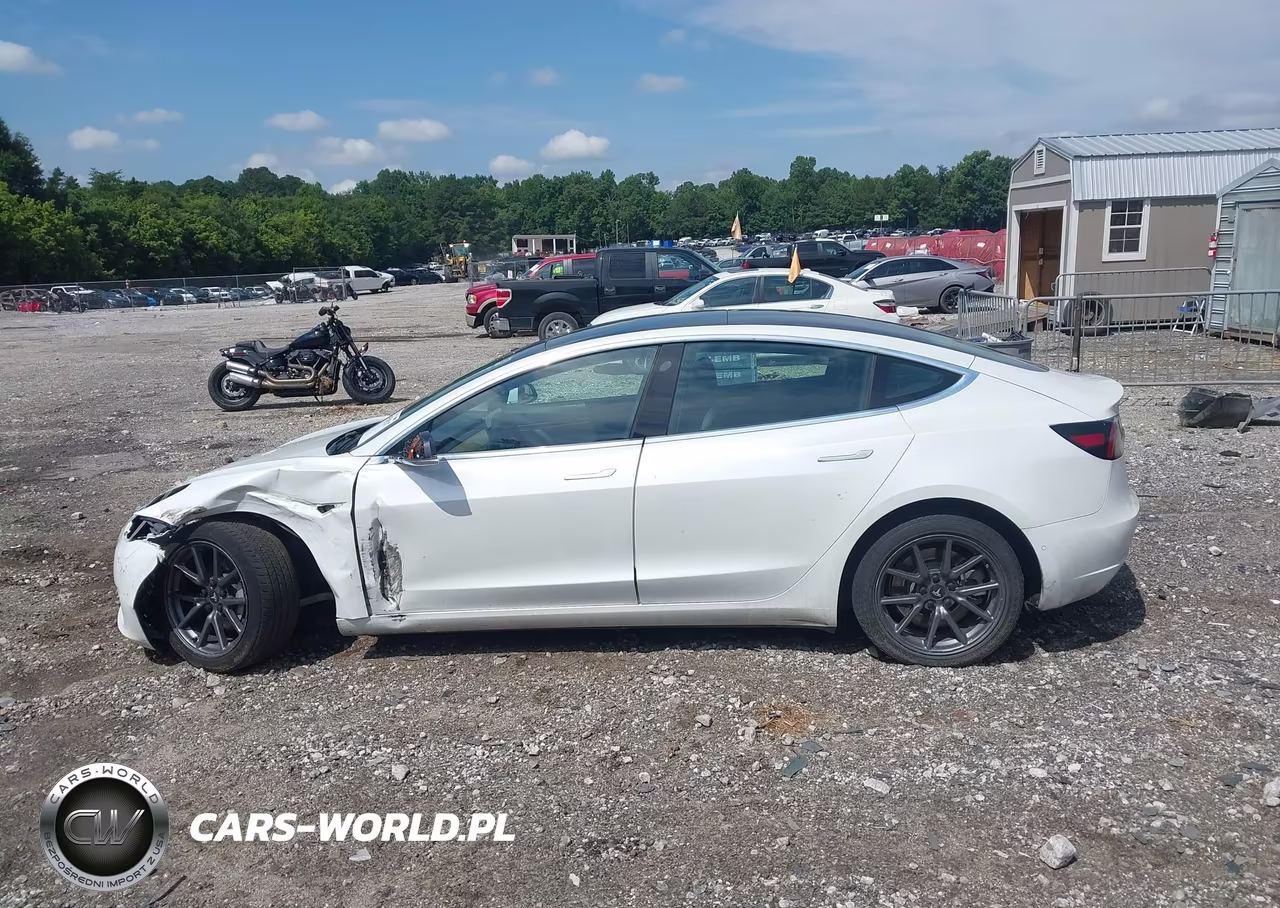 2020 Tesla Model 3 Long Range Dual Motor All-Wheel Drive VIN:5YJ3E1EB8LF637075 - 13