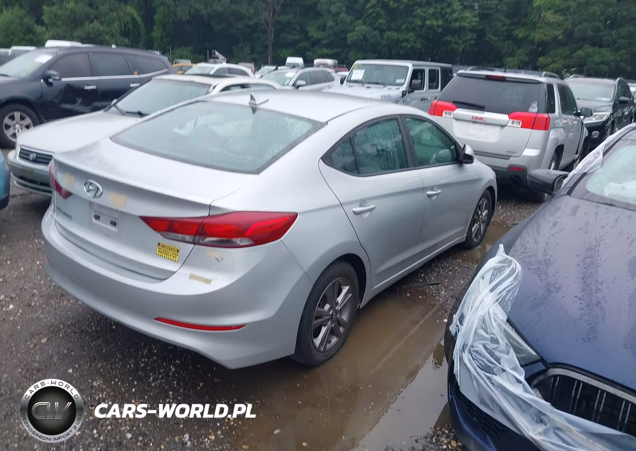 2018 Hyundai Elantra Sel VIN:5NPD84LF5JH296848 - 4