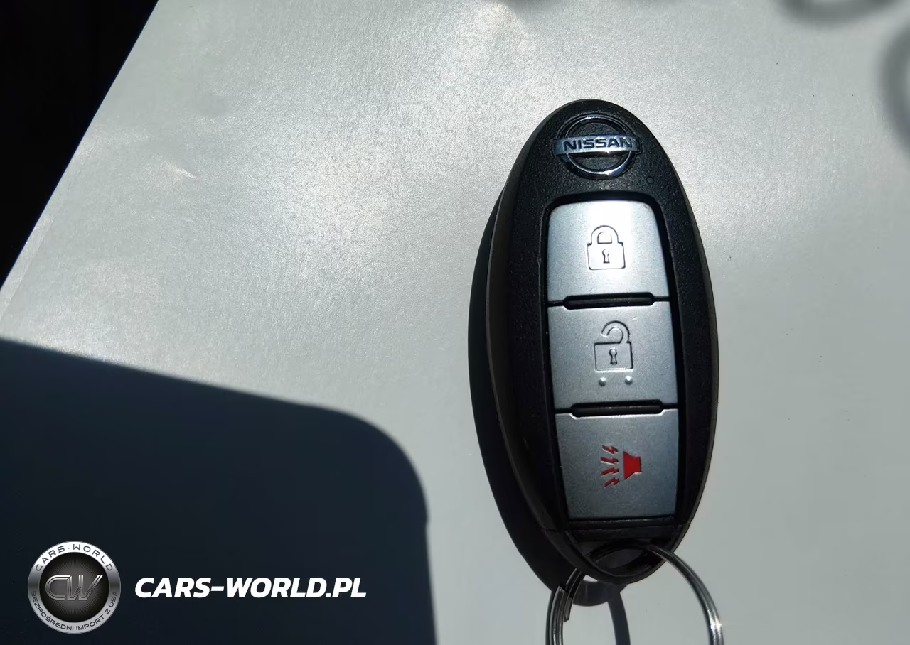 2018 Nissan Kicks S VIN:3N1CP5CUXJL518175 - 11