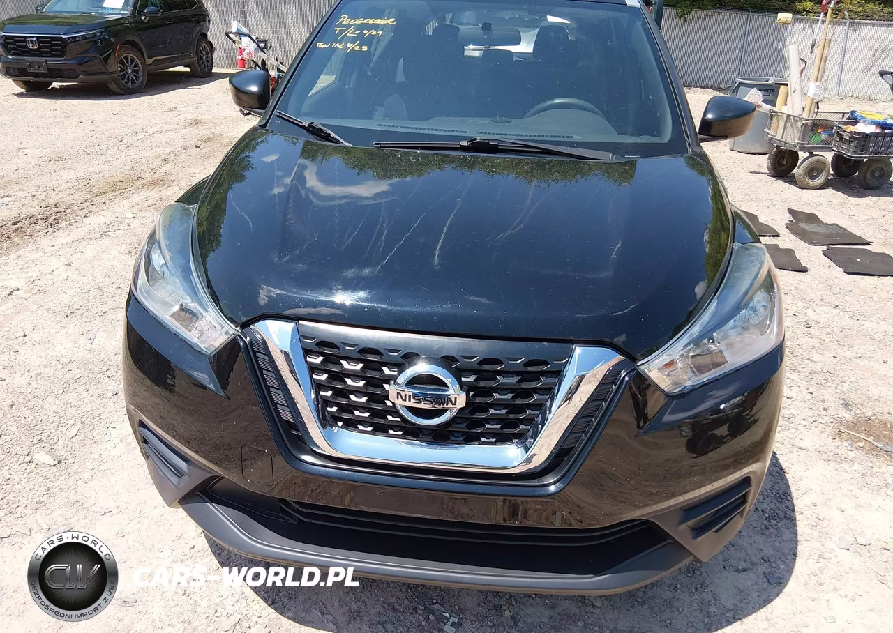 2018 Nissan Kicks S VIN:3N1CP5CUXJL518175 - 13