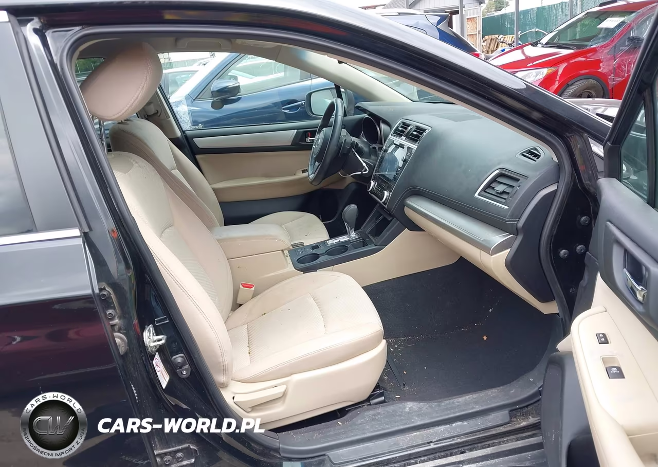 2018 Subaru Outback 2.5I Premium VIN:4S4BSACC5J3228537 - 5