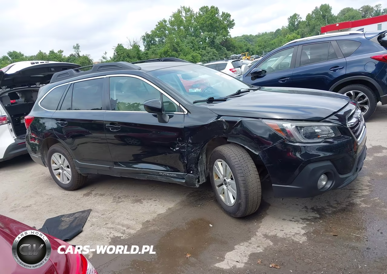 2018 Subaru Outback 2.5I Premium VIN:4S4BSACC5J3228537 - 6