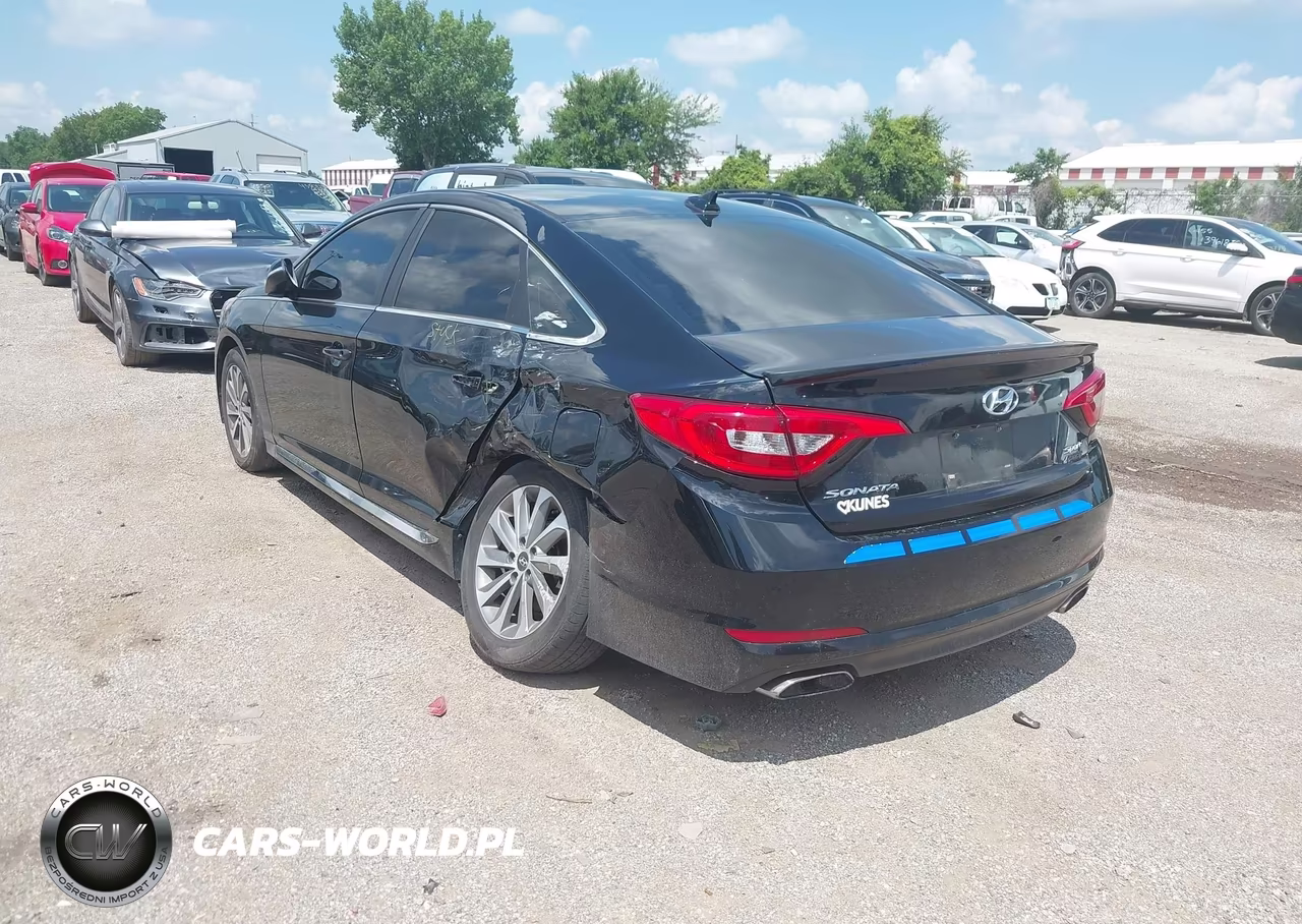 2015 Hyundai Sonata Sport VIN:5NPE34AF5FH027892 - 3